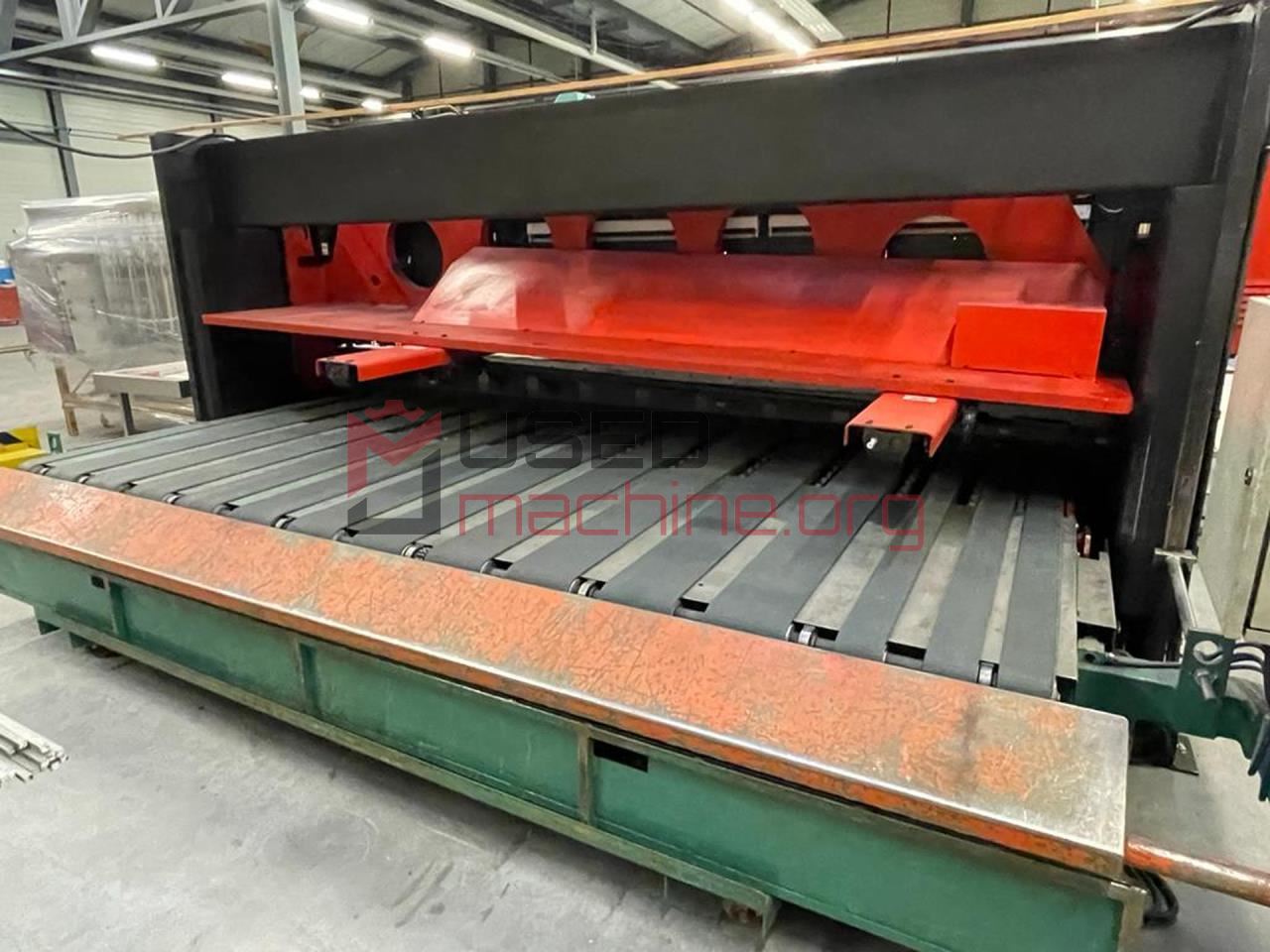 Shear AMADA GPX 840