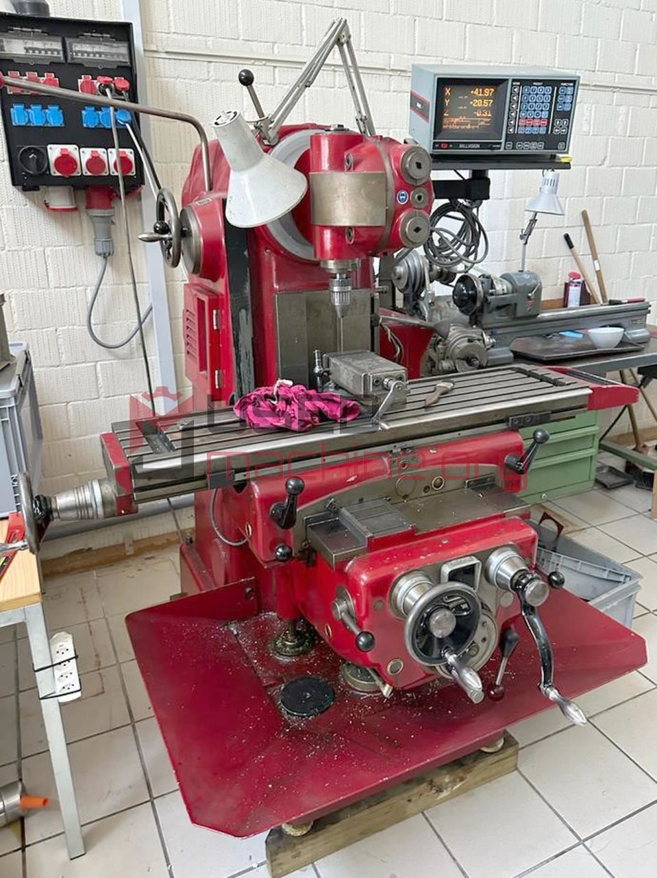 Universal Milling Machine SCHAUBLIN 53