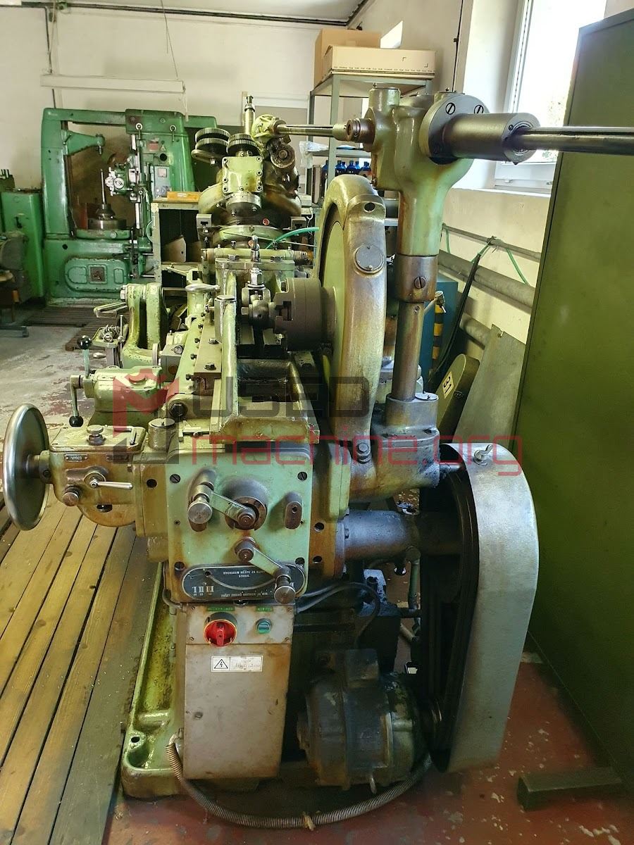 AKH 1A gear slotting machine