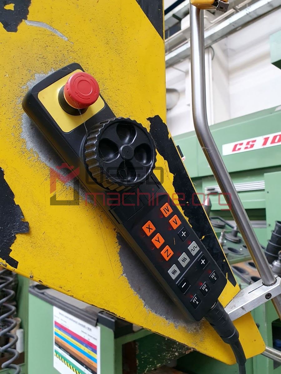 CS 105 - Milling Machines - table