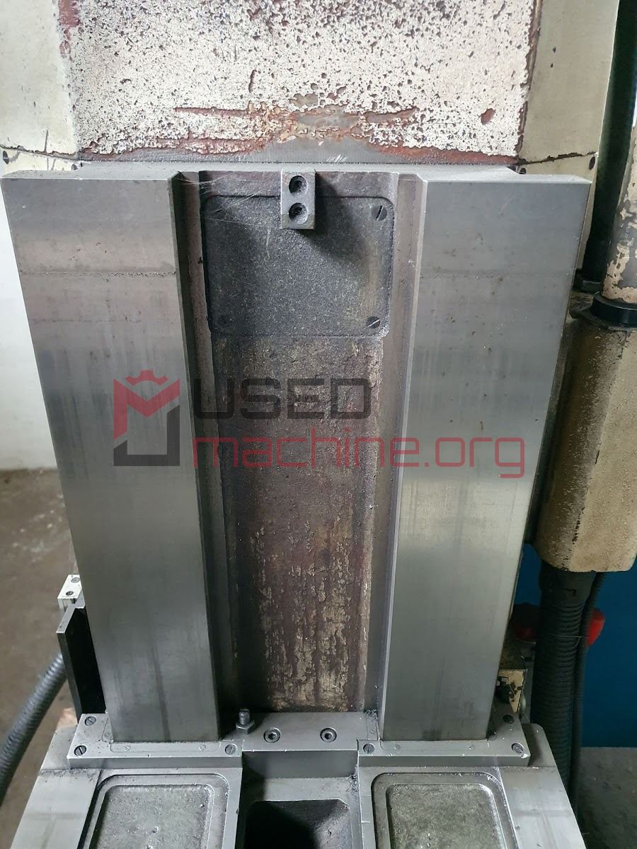 FGV 32 / milling machines - console