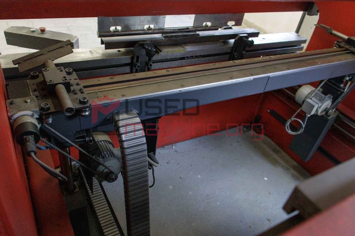 HOL 80/2500 press brakes CNC