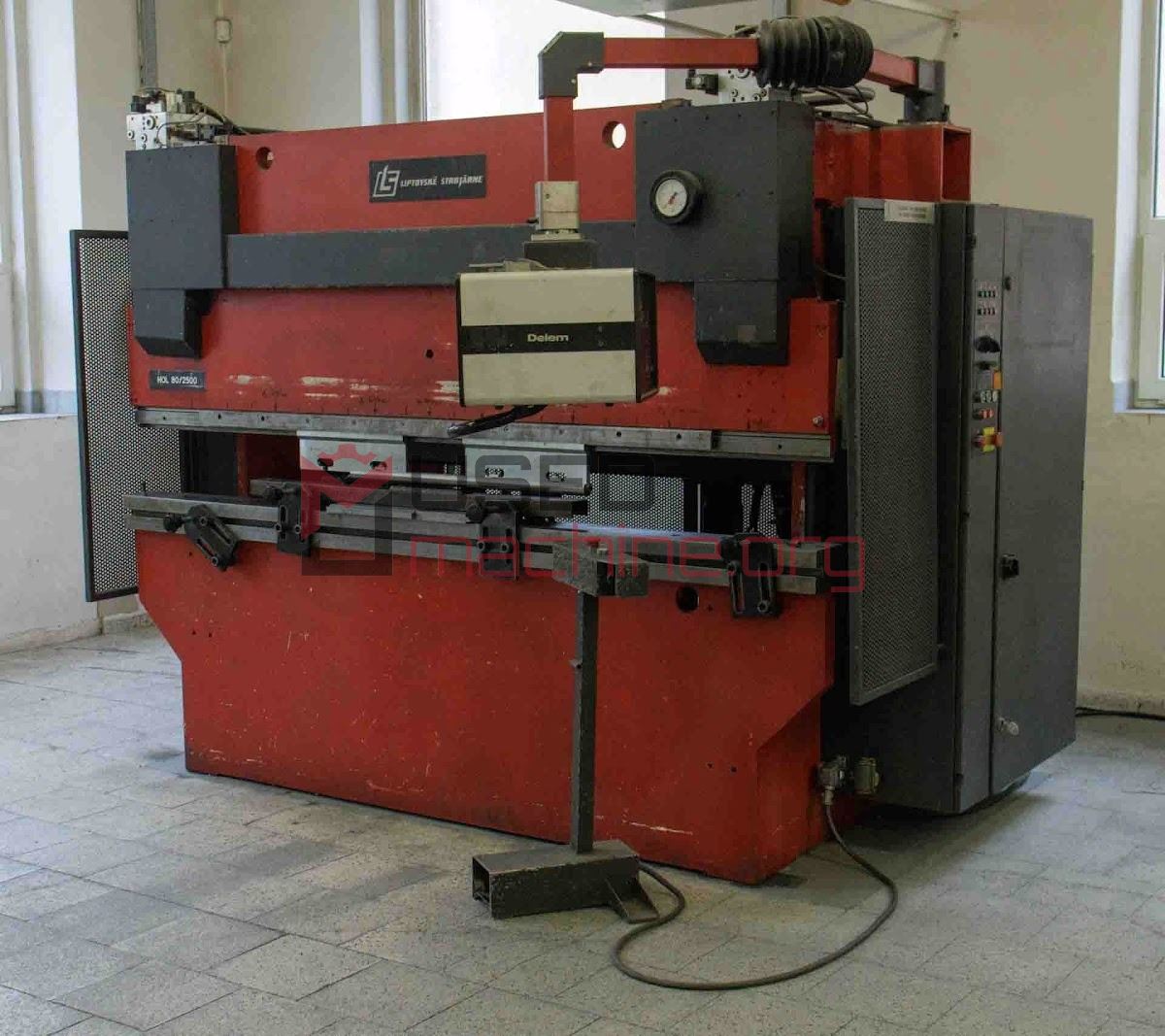 HOL 80/2500 press brakes CNC