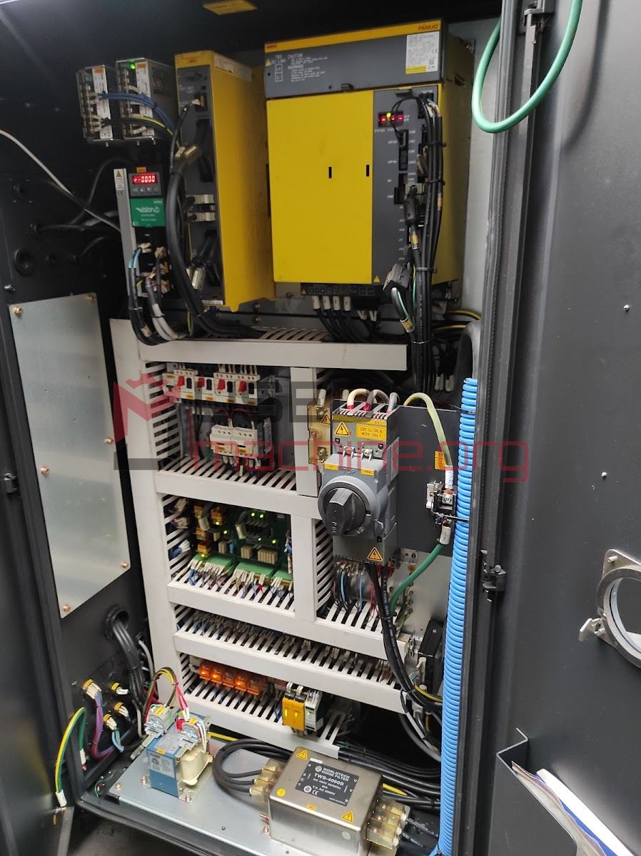 LYNX 2100 B / CNC Lathes