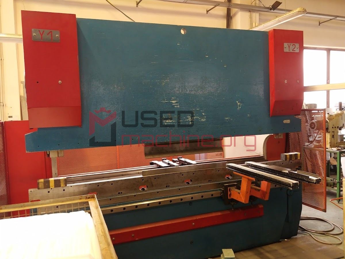 PR 6 Press brakes CNC