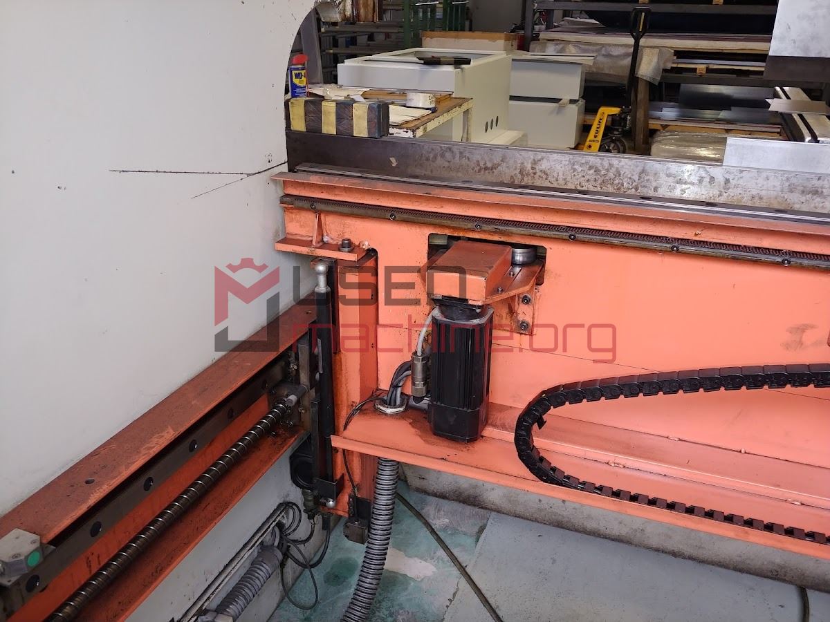 PR 6 Press brakes CNC
