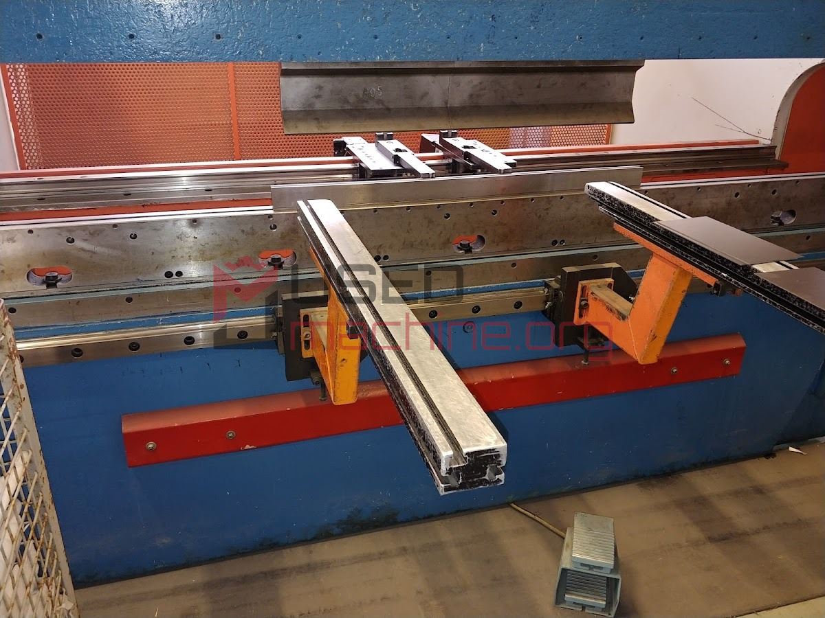 PR 6 Press brakes CNC