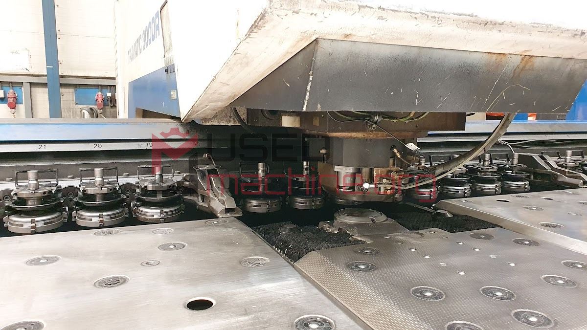 TRUMATIC 3000 R - Stamping and punching machine