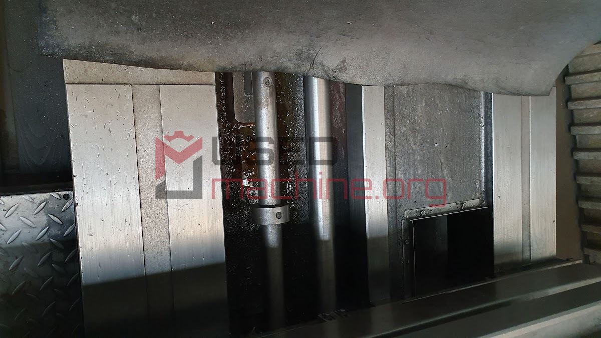 W 9 - borers horizontal - table