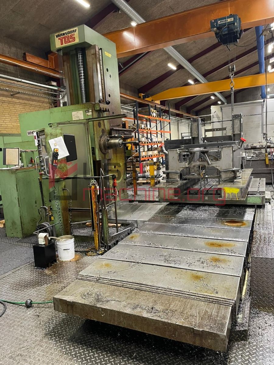 WHN 13.8 CNC borers horizontal - table