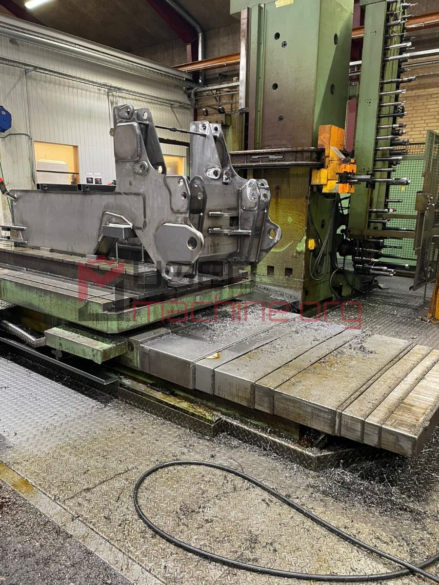 WHN 13.8 CNC borers horizontal - table