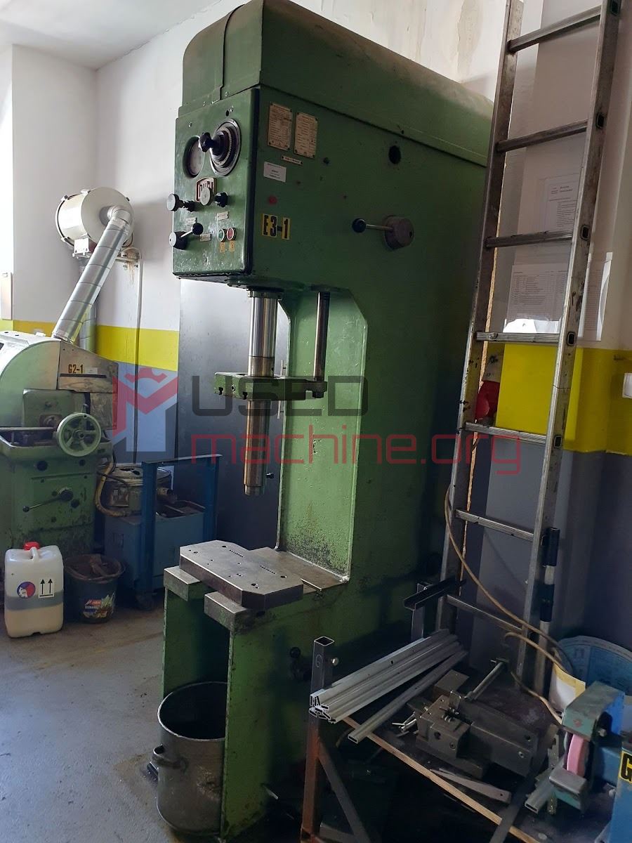 Zeulenroda PYE 10x250 - Hydraulic press