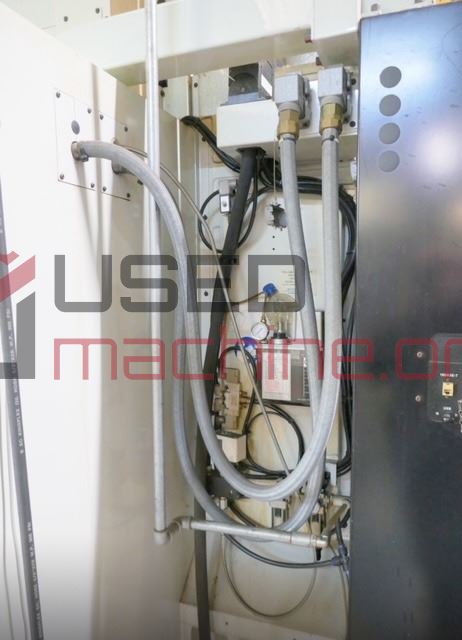 HURCO VMX 24M VERTICAL MACHING CENTRE WITH 5 AXIS