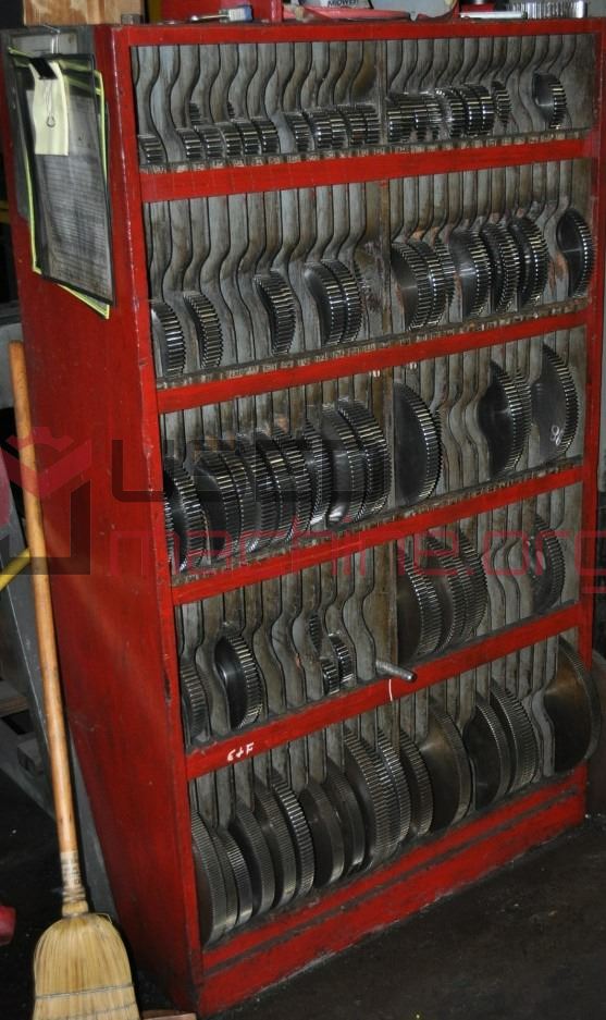 PFAUTER P1251 Universal gear hobbing machine