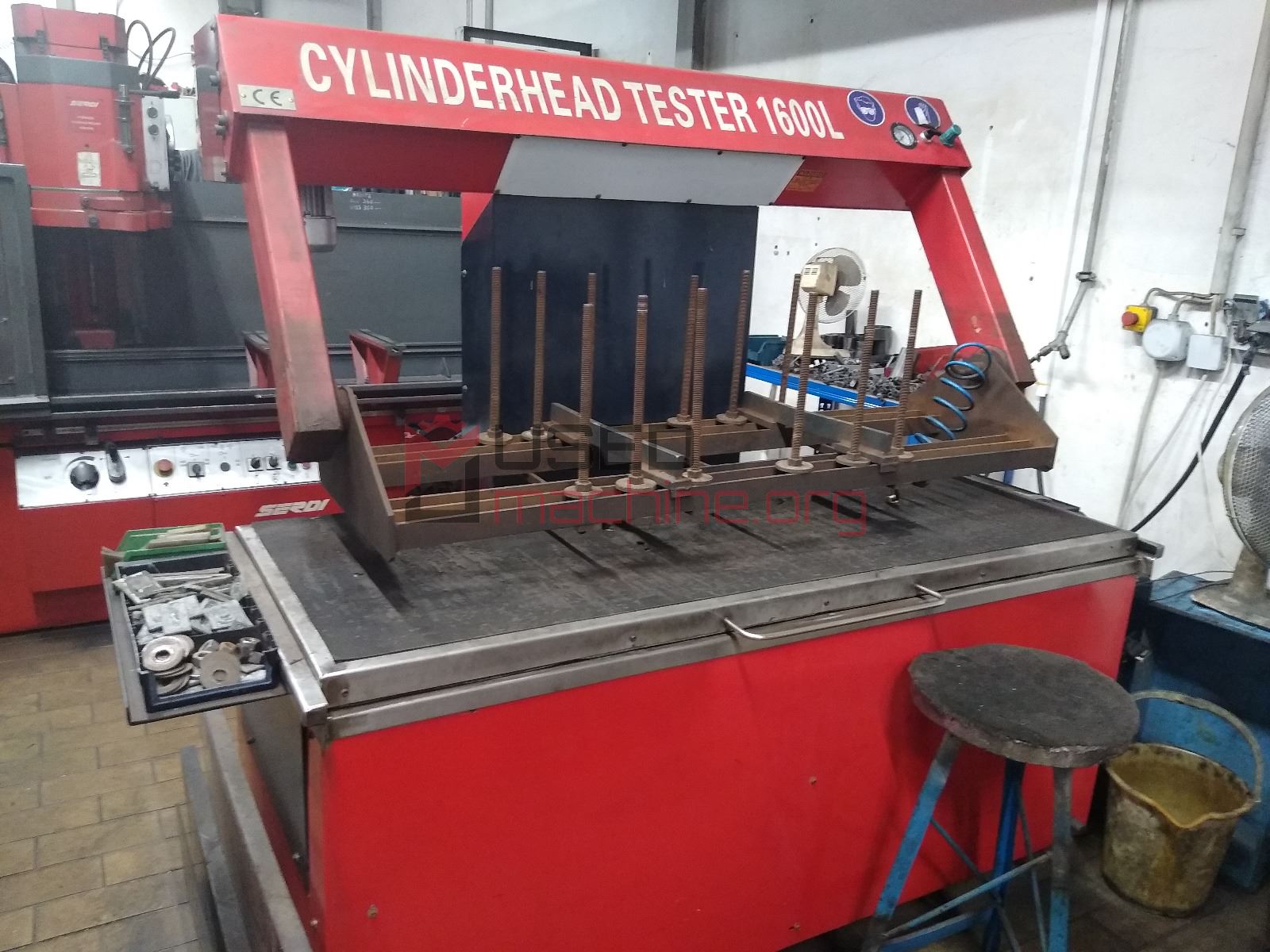 Abdrückbecken Voigt TPT 1600L für Zylinderköpfe, gebraucht, funktionsfähig