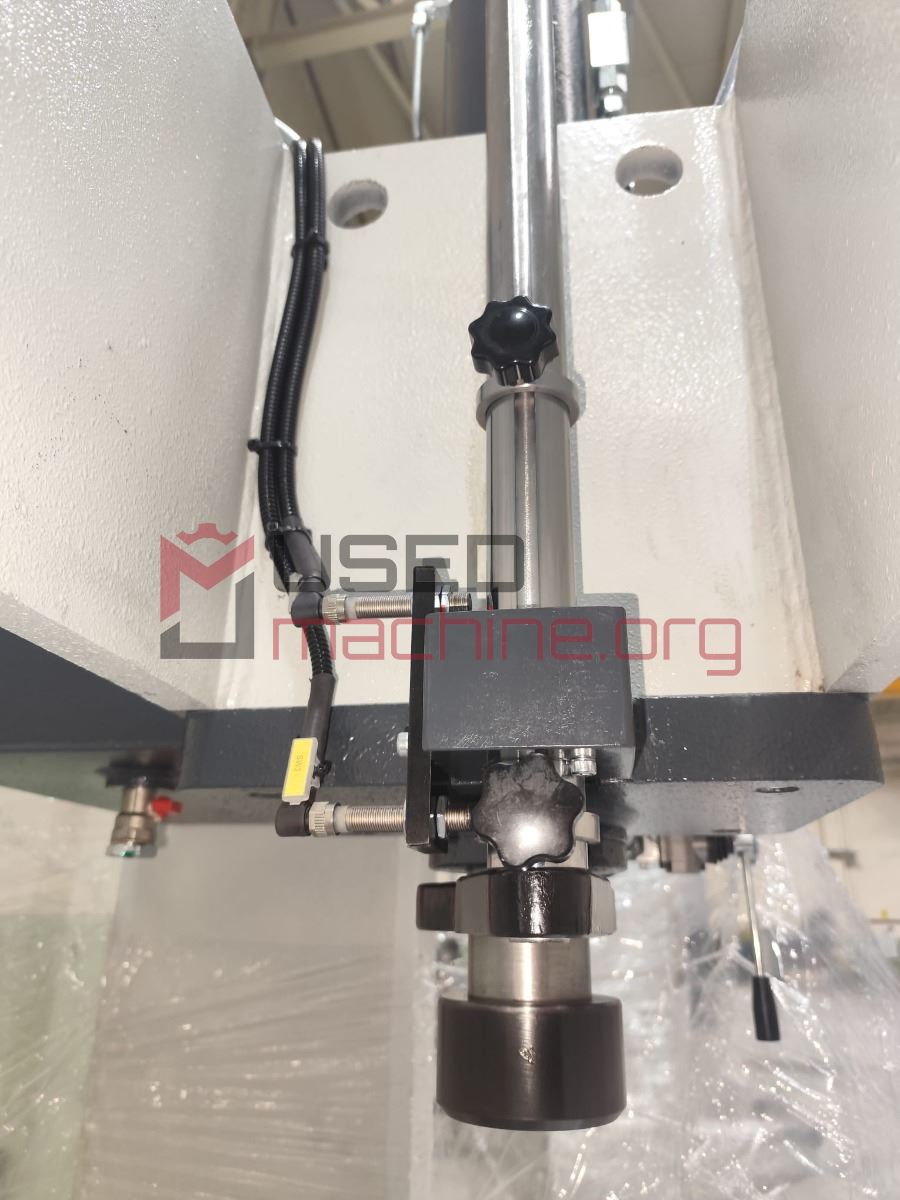 Montagepresse 100 Tonnen