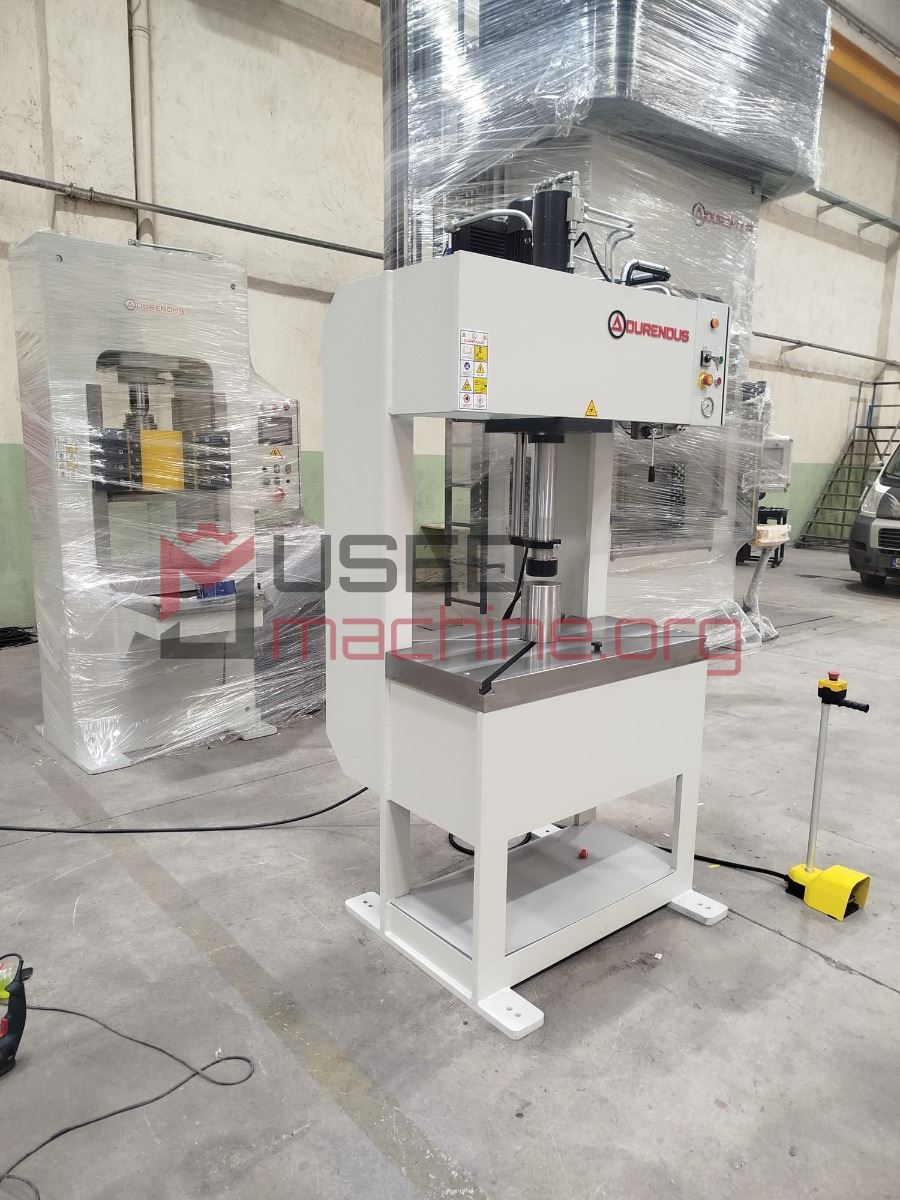 Montagepresse 100 Tonnen