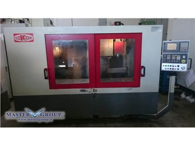 EIKON MV2 -USED- 3-AXIS TRAVELLING COLUMN VERTICAL MACHINING CENTRE WITH DETACHABLE TABLES